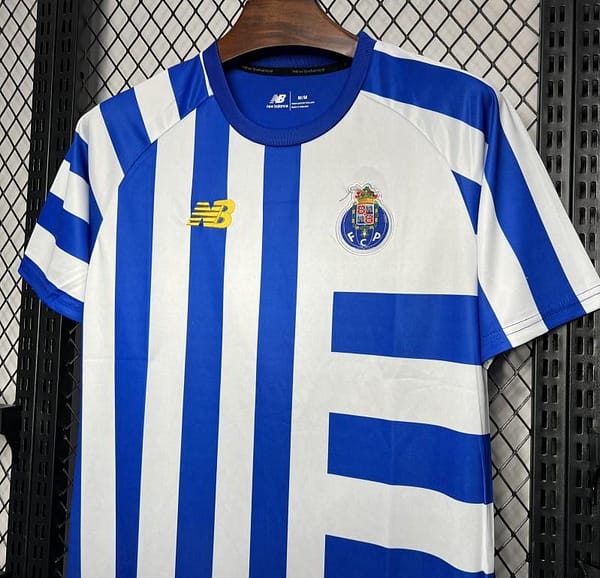 24/25 FC Porto Pre-match Training Jersey - Image 4