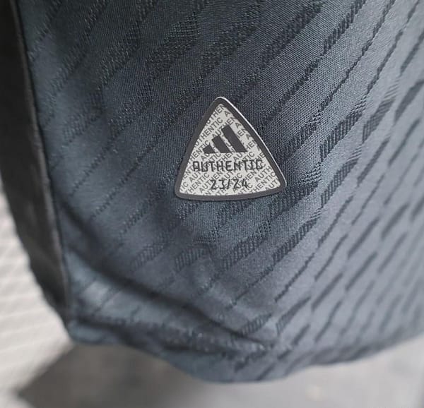 Player Version 2024 Real Madrid x Y3 Black Special Jersey - Image 4