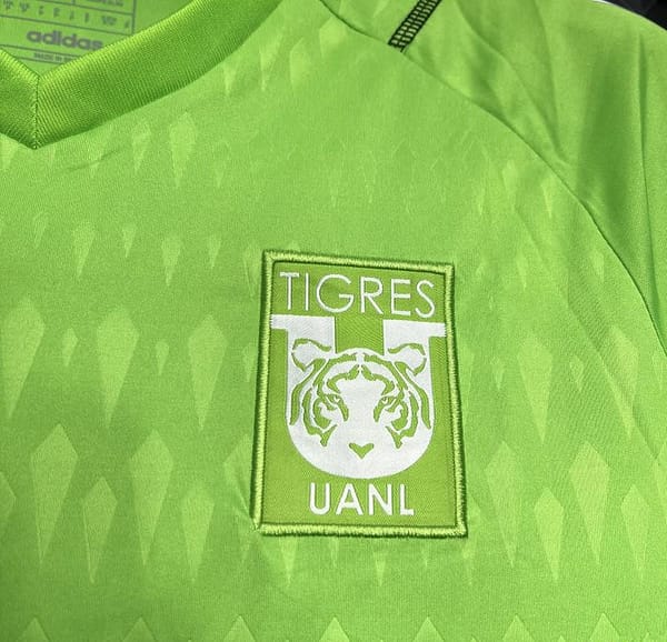 24/25 Tigres UANL Goalkeeper Green Jersey - Image 3
