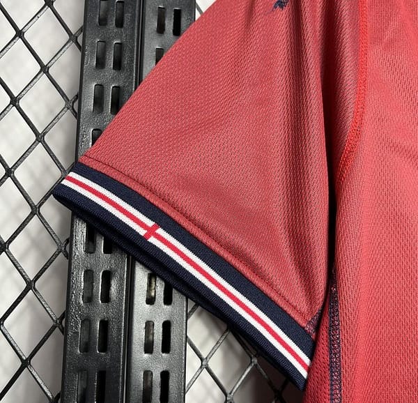 Retro 2002 England Away Jersey - Image 8