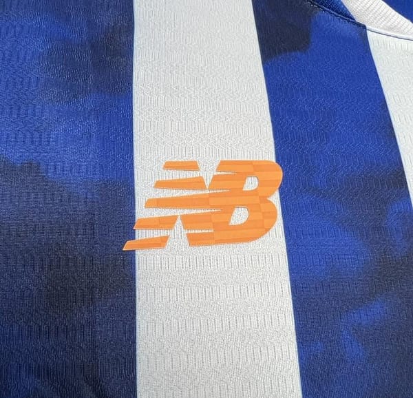 24/25 FC Porto Home Jersey - Image 5
