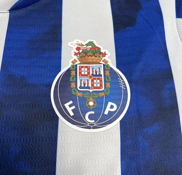 24/25 FC Porto Home Jersey - Image 11