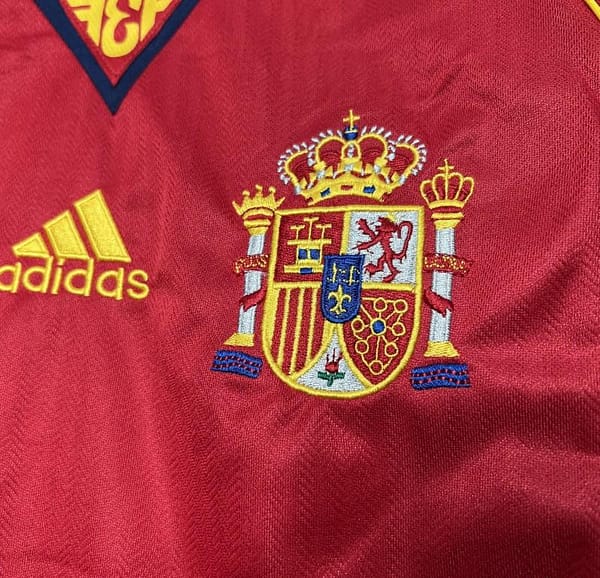 Retro 1998 Spain Home Jersey - Image 9
