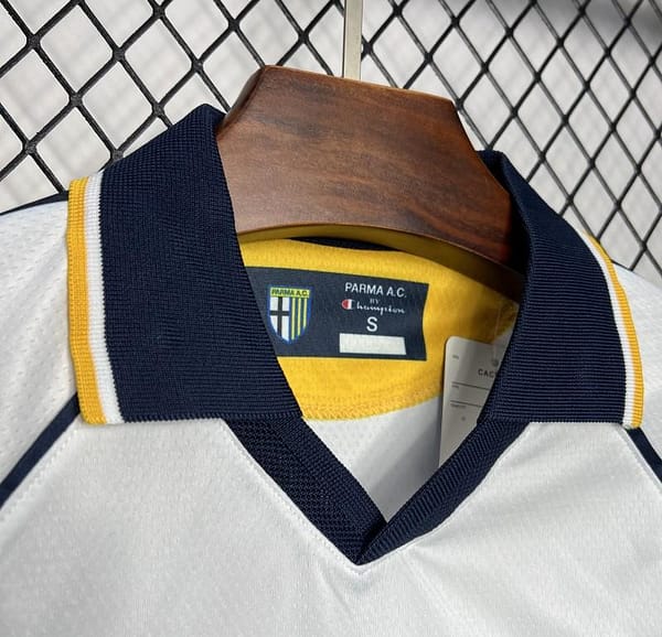 Retro 03/04 Parma Calcio Home Jersey - Image 5