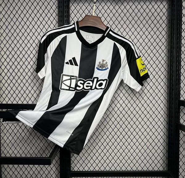 24/25 Newcastle United Home Jersey - Image 2