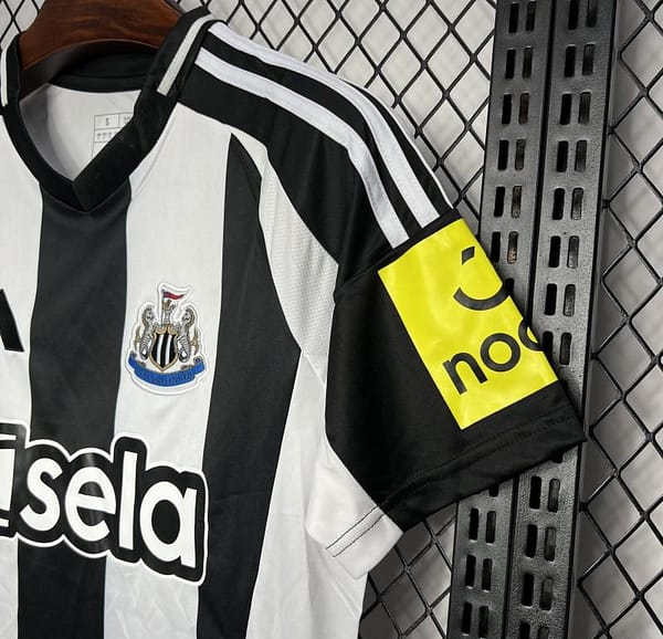 24/25 Newcastle United Home Jersey - Image 5