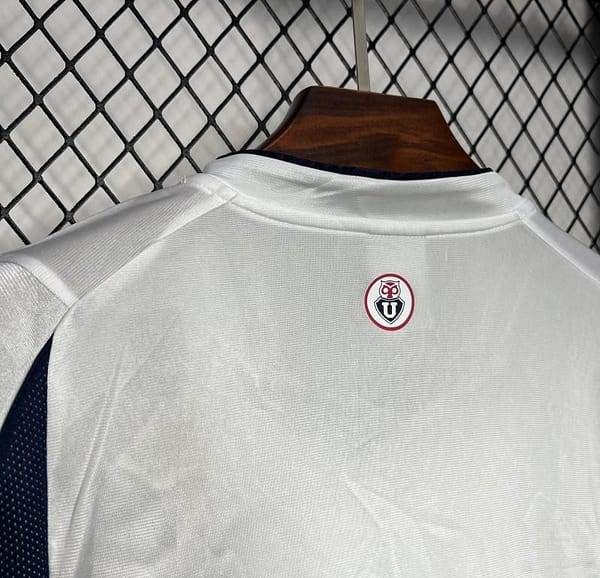 Retro 02/03 Universidad De Chile  Away White Jersey - Image 8