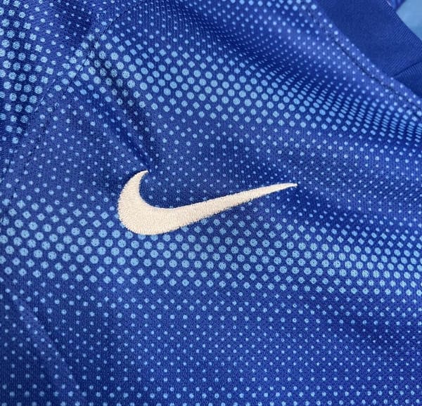 Retro 2014 Brazil Away Blue Jersey - Image 10