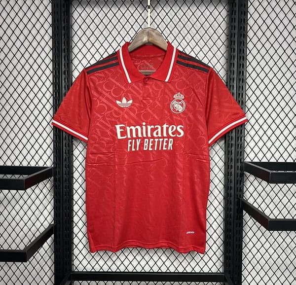 24/25 Real Madrid Red Jersey - Image 6