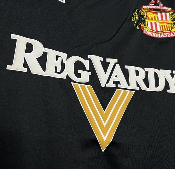 Retro 05/06 Sunderland Away Jersey - Image 2