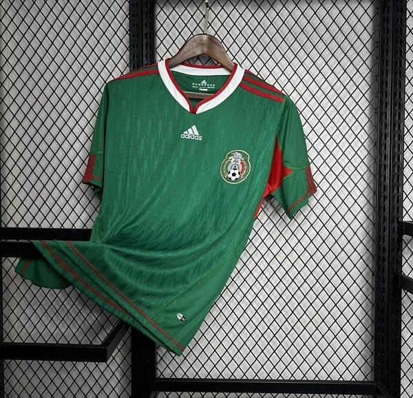Retro 2010 Mexico Home Jersey - Image 2