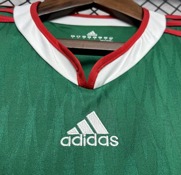 Retro 2010 Mexico Home Jersey - Image 3