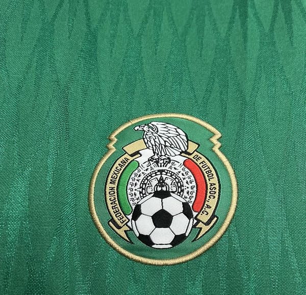 Retro 2010 Mexico Home Jersey - Image 7