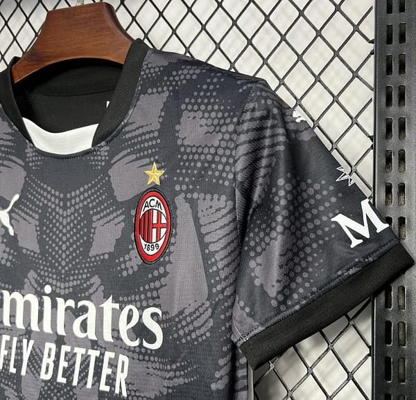 24/25 Kids AC Milan Black Goalkeeper Jersey - Image 5