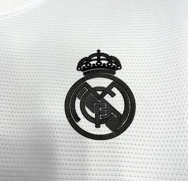 24/25 Real Madrid Y-3 Special White Jersey - Image 4