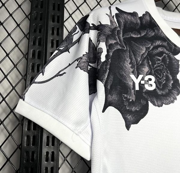24/25 Real Madrid Y-3 Special White Jersey - Image 8
