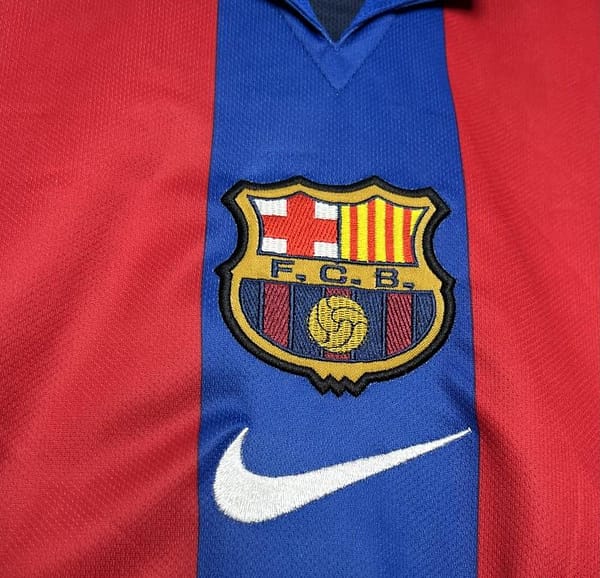 Retro 04/05 Barcelona Home Jersey - Image 6