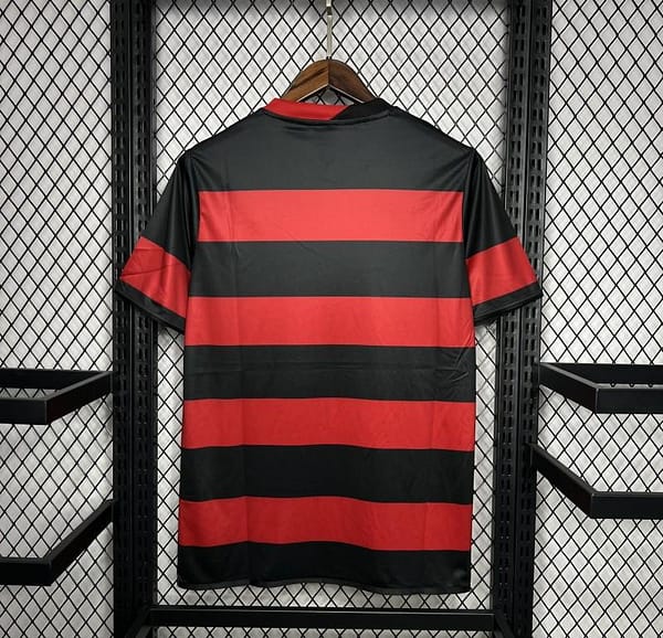 Retro 09/10 Flamengo Home Jersey - Image 4