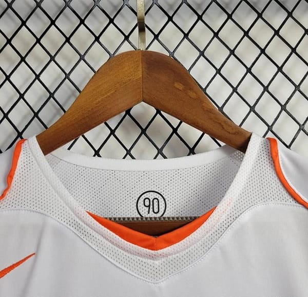 Retro 2004 Netherlands Away Jersey - Image 3