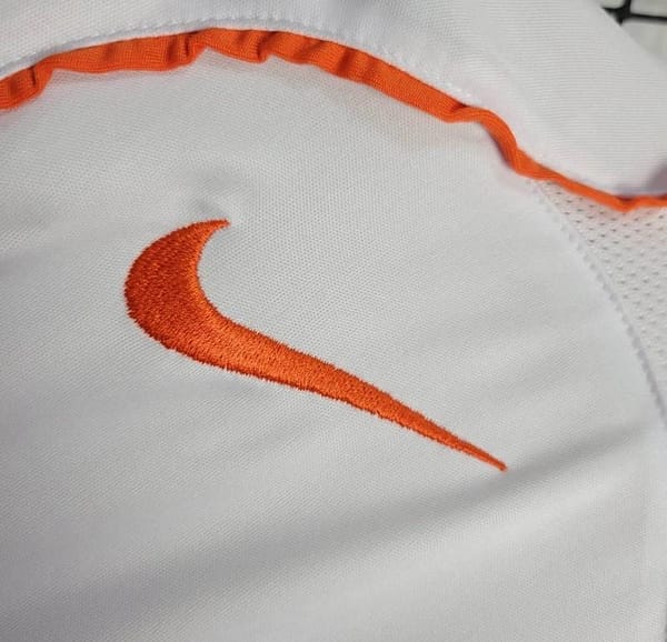 Retro 2004 Netherlands Away Jersey - Image 4