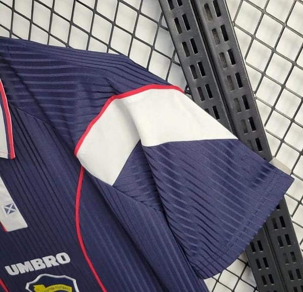 Retro 1996/98 Scotland Away Jersey - Image 7