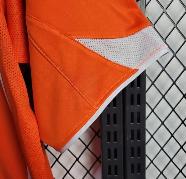 Retro 2004 Netherlands Home Jersey - Image 7