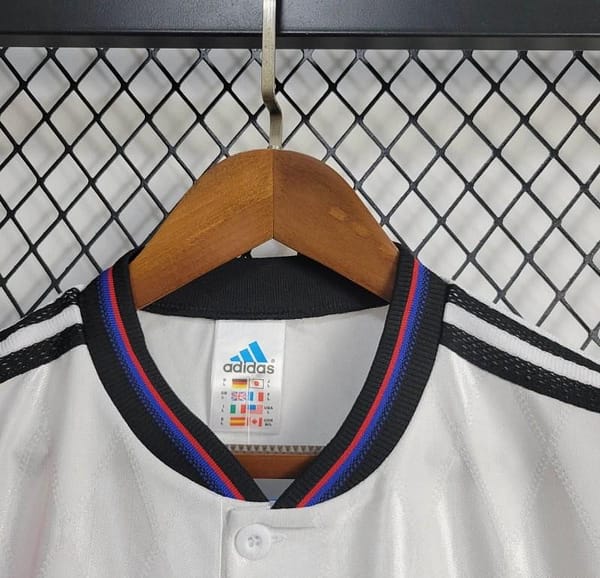 Retro 1996/98 Bayern Munich Away Jersey - Image 3