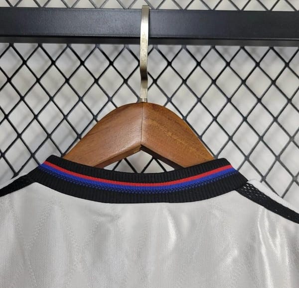 Retro 1996/98 Bayern Munich Away Jersey - Image 5