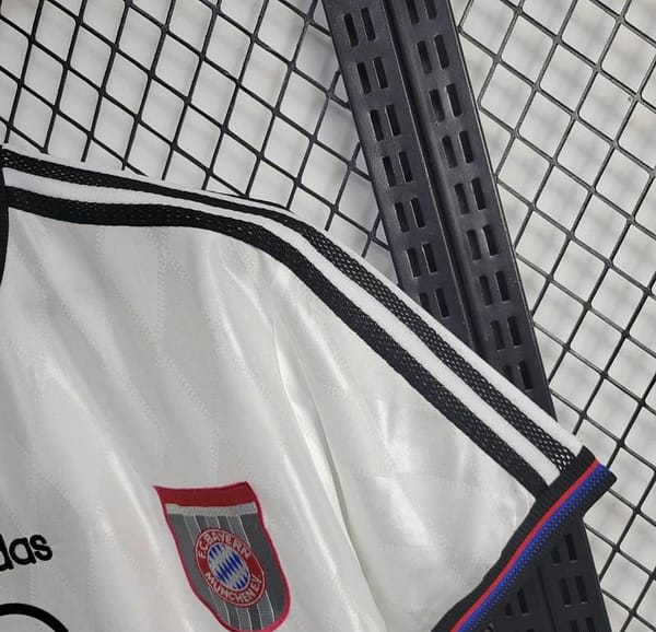 Retro 1996/98 Bayern Munich Away Jersey - Image 9