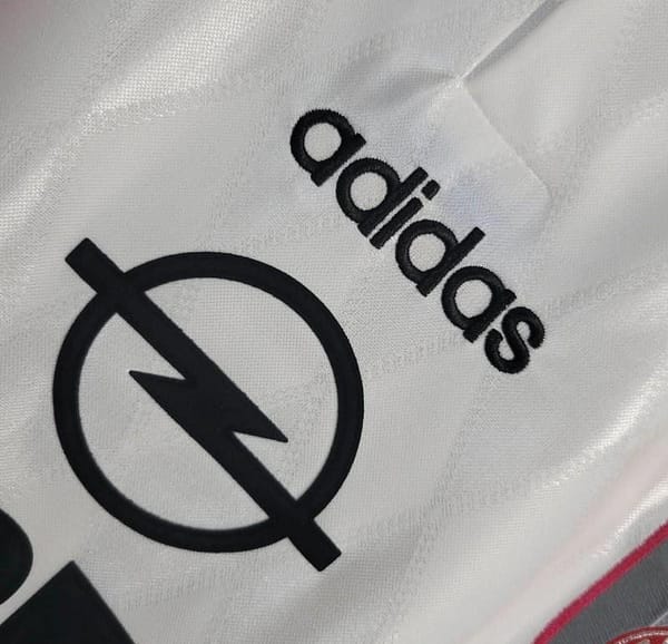 Retro 1996/98 Bayern Munich Away Jersey - Image 10