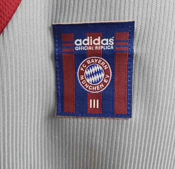 Retro 1998/99 Bayern Munich Away Jersey - Image 5