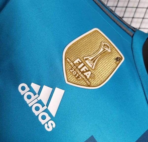 Retro 17/18 Real Madrid Third Long Sleeve Jersey - Image 3