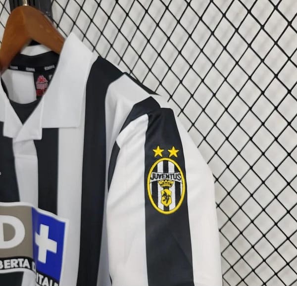 Retro 1998/99 Juventus Home Jersey - Image 8