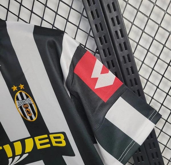 Retro 01/02 Juventus Home Jersey - Image 3