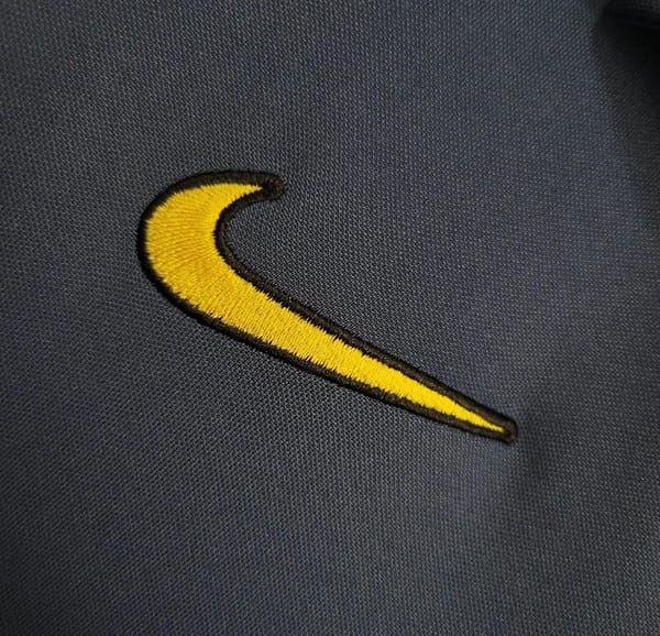 Retro 98/99 Inter Milan Third Blue Jersey - Image 4