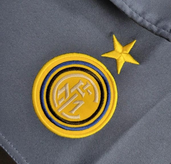 Retro 98/99 Inter Milan Third Blue Jersey - Image 7