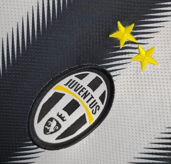 Retro 11/12 Juventus Home Jersey - Image 9