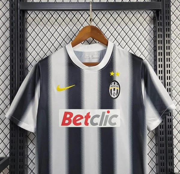 Retro 11/12 Juventus Home Jersey - Image 10