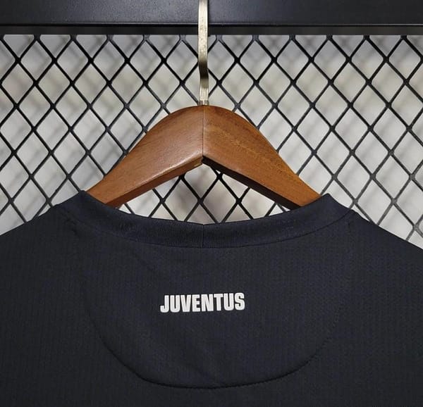 Retro 12/13 Juventus Black Away Jersey - Image 4