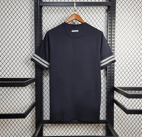 Retro 12/13 Juventus Black Away Jersey - Image 6