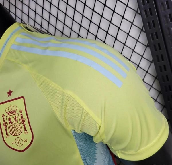 Player Version 2024 Spain Away Yellow Jersey - Image 8