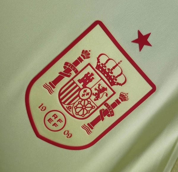 24/25 Spain Away Yellow Jersey - Image 9