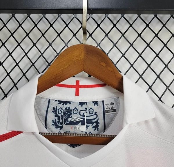 Retro 2006 England Home Jersey - Image 4