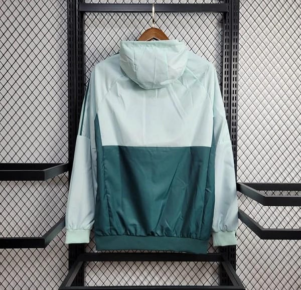 24/25 Manchester United Green Windbreaker - Image 3