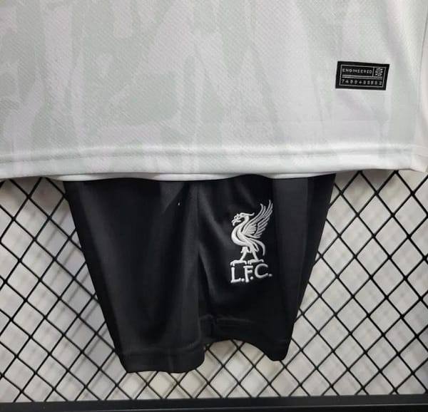 24/25 Kids Liverpool Third White Jersey - Image 3