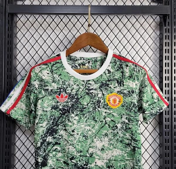 24/25 Kids Manchester United F.C X Stone Roses Icon Jersey - Image 3