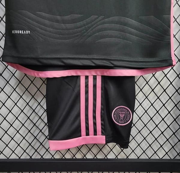 24/25 Kids Inter Miami Away Black Jersey With New Sponsor - Image 6