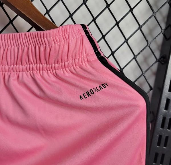 24/25 Inter Miami Home Shorts - Image 3