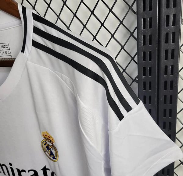 24/25 Real Madrid Home Jersey - Image 5