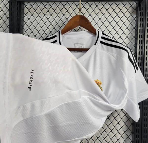 24/25 Real Madrid Home Jersey - Image 10